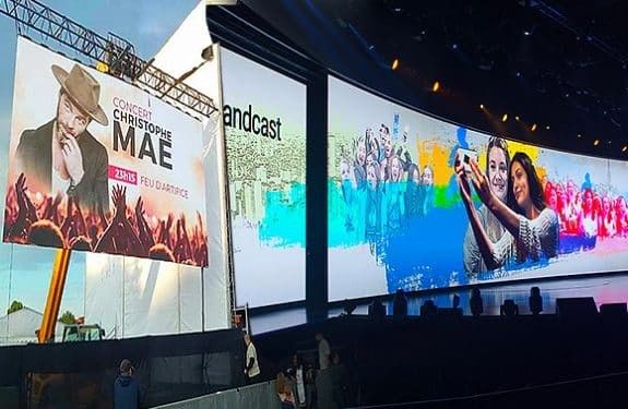 Buiten Flexibel LED-scherm 4 mm Pixel Pitch Multicolor